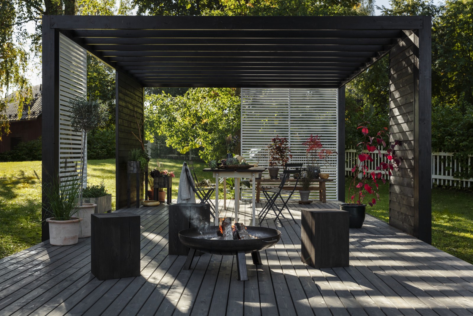 tikkurila_house_pergola_wall_vinha11